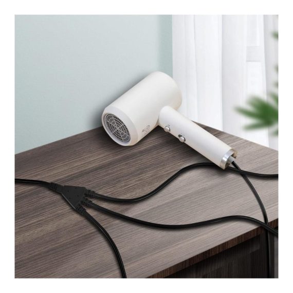 45cm Wasserdichtes Verlängerungskabel für Außenbereiche mit 3 Steckdosen - 250V/16A Stromkabel mit Schutzkappe