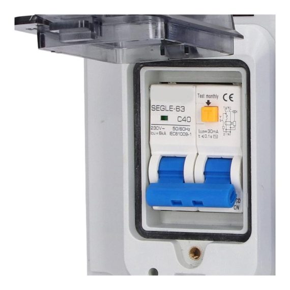 Wasserdichte Steckschlüsseleinsätze mit 230V 40A 1P N RCD für den Innen- und Außenbereich