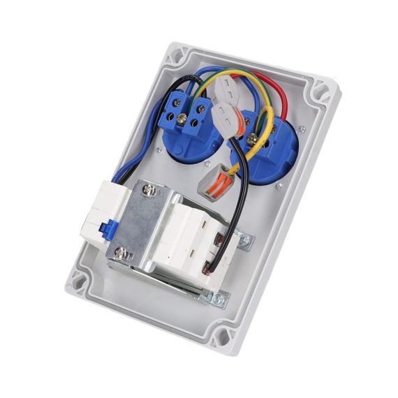 Wasserdichte Steckschlüsseleinsätze mit 230V 40A 1P N RCD für den Innen- und Außenbereich